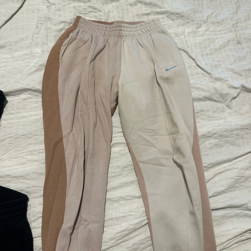 Nike women' Tan and Cream Joggers